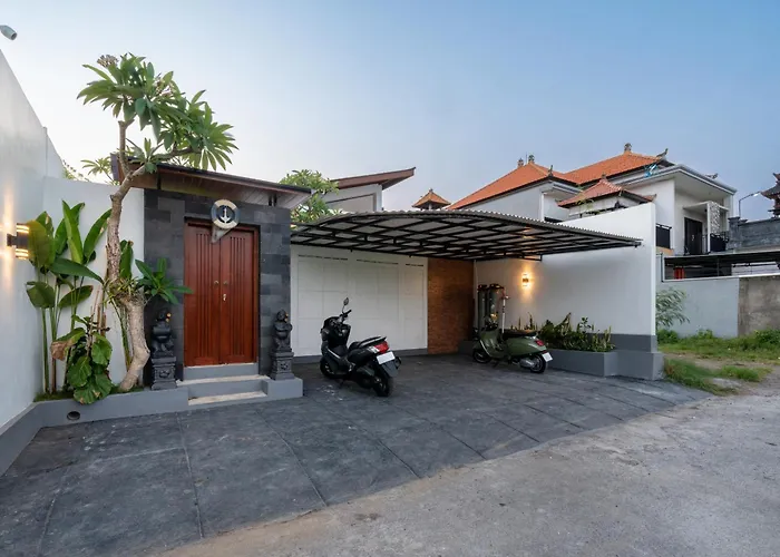 Villa Miki House